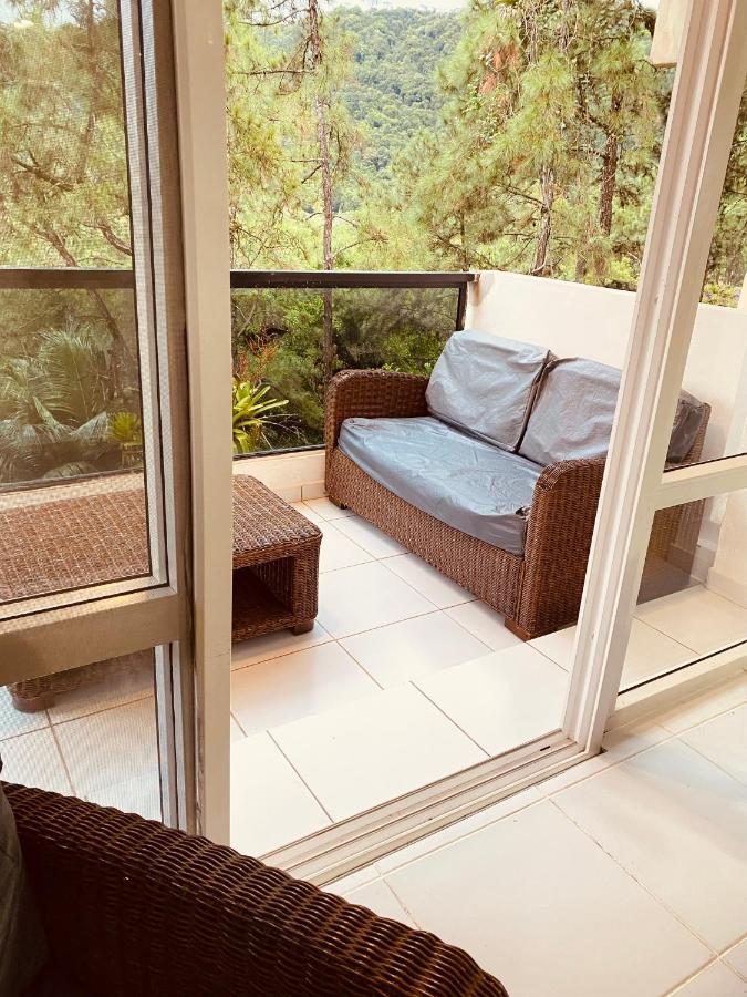 Apartamento até 10 pessoas na enseada Guarujá em condomínio clube praia piscinas salão jogos quadra futebol campo parquinho brinquedos Wi-fi Home office Exterior foto