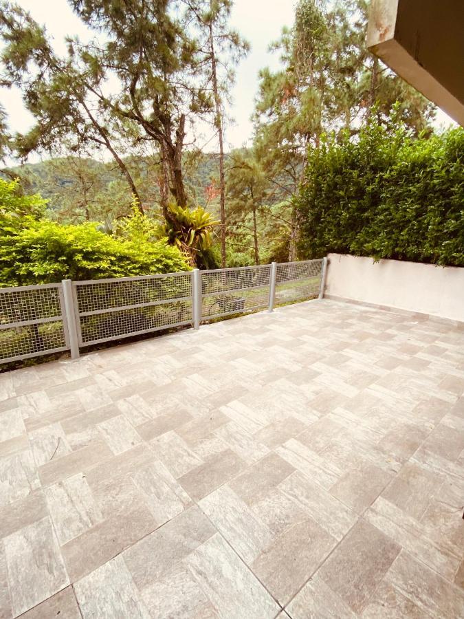 Apartamento até 10 pessoas na enseada Guarujá em condomínio clube praia piscinas salão jogos quadra futebol campo parquinho brinquedos Wi-fi Home office Exterior foto