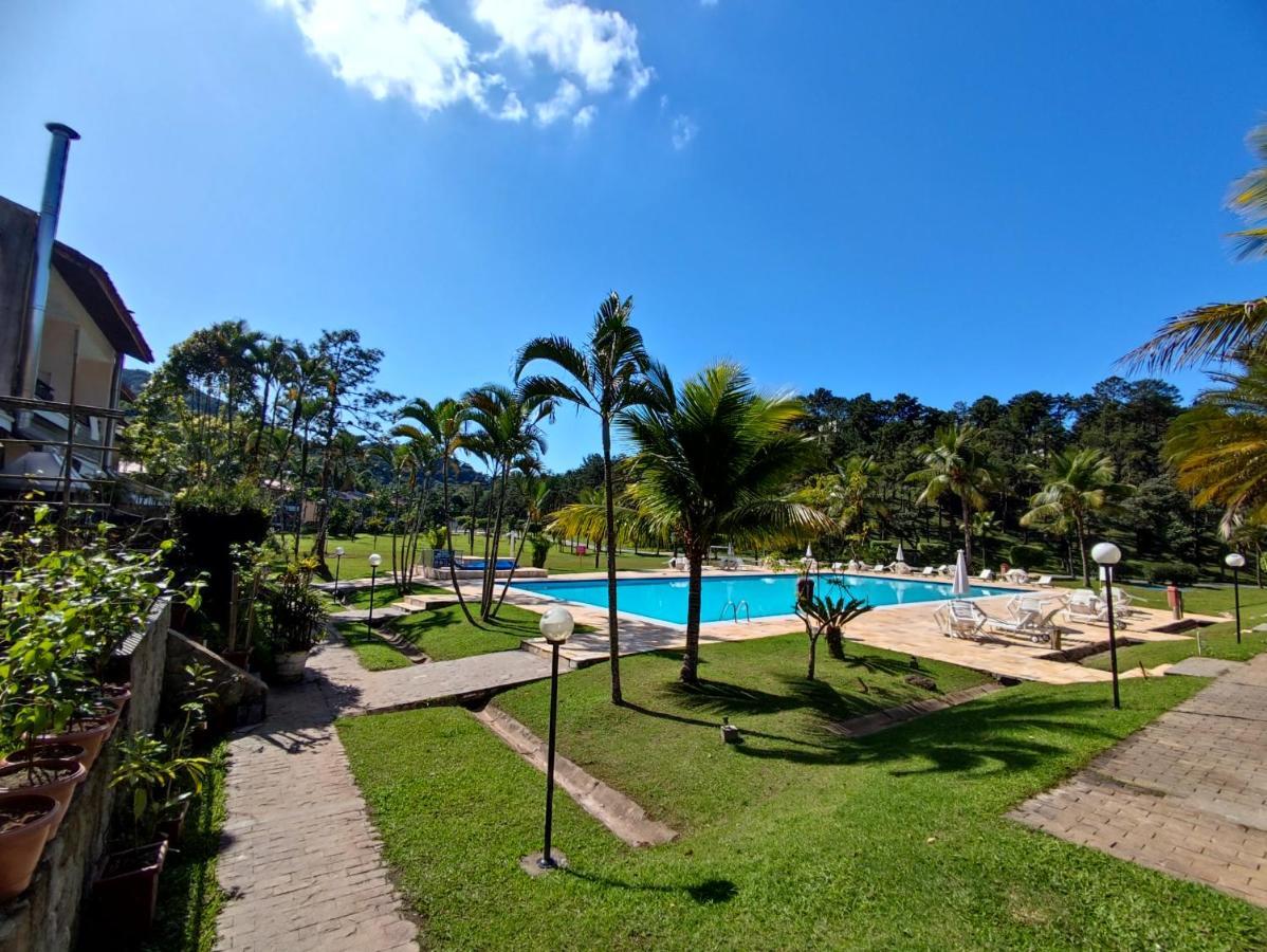 Apartamento até 10 pessoas na enseada Guarujá em condomínio clube praia piscinas salão jogos quadra futebol campo parquinho brinquedos Wi-fi Home office Exterior foto